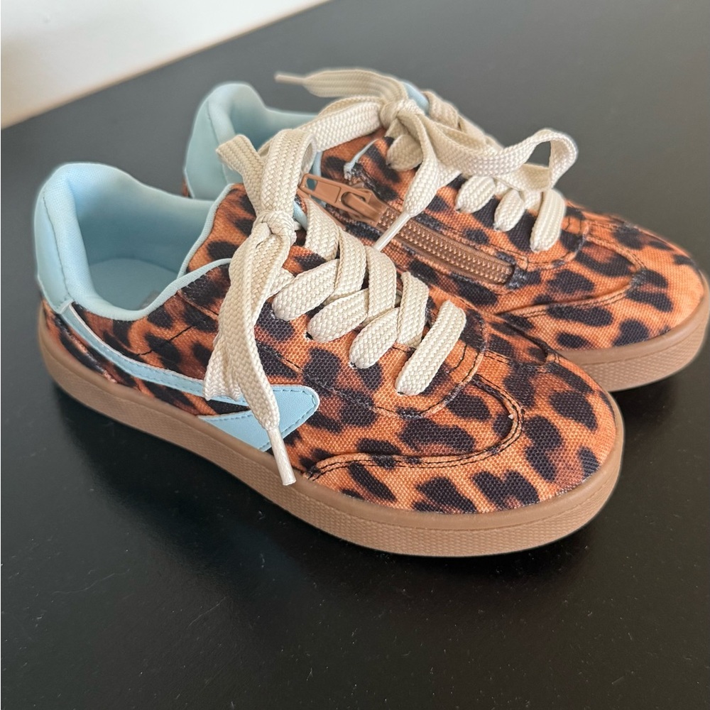 **New** Dolce Vita Leopard Print Sneakers with Cream Laces - Picture 2 of 5